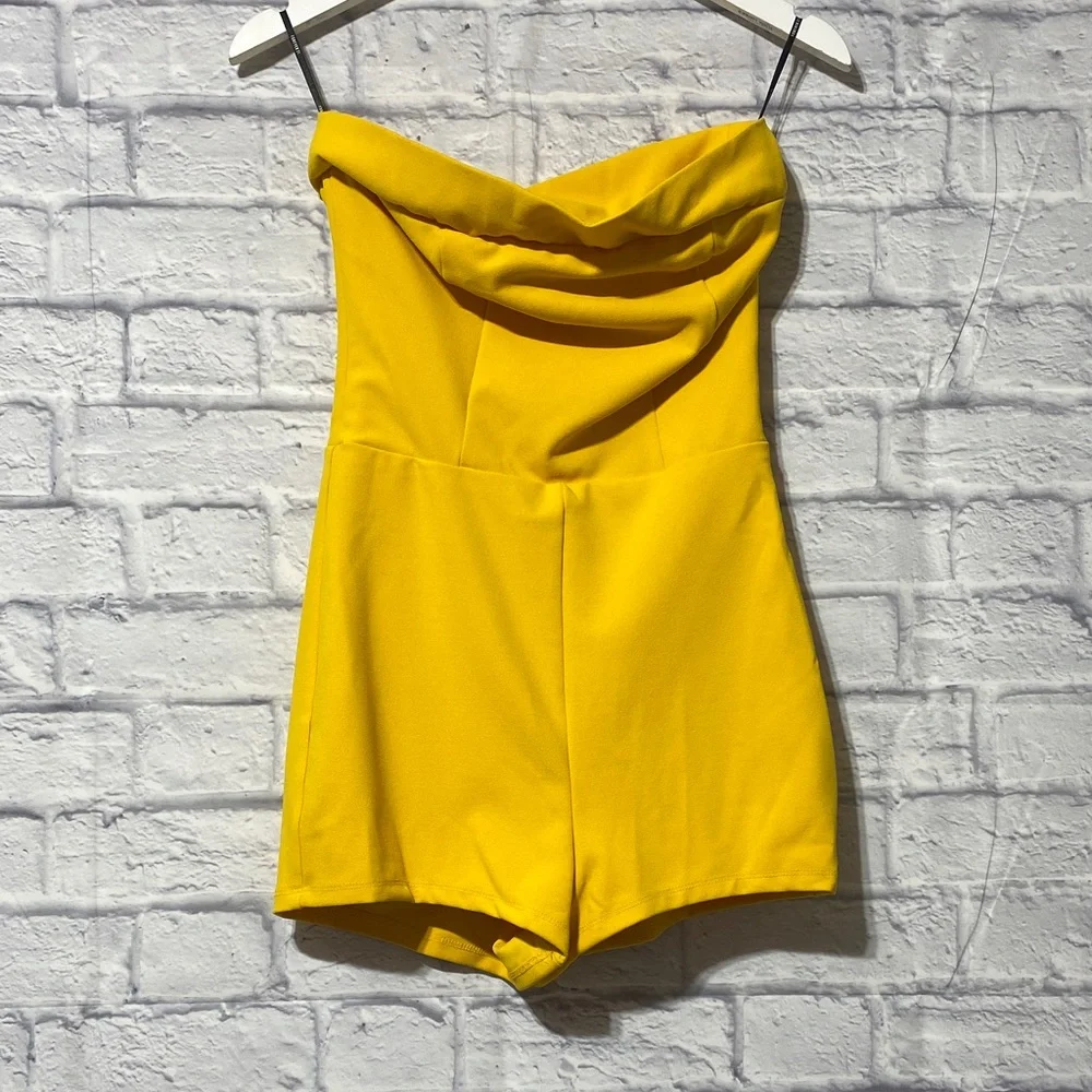 Forever 21 Yellow Strapless Romper - Picture 2 of 11